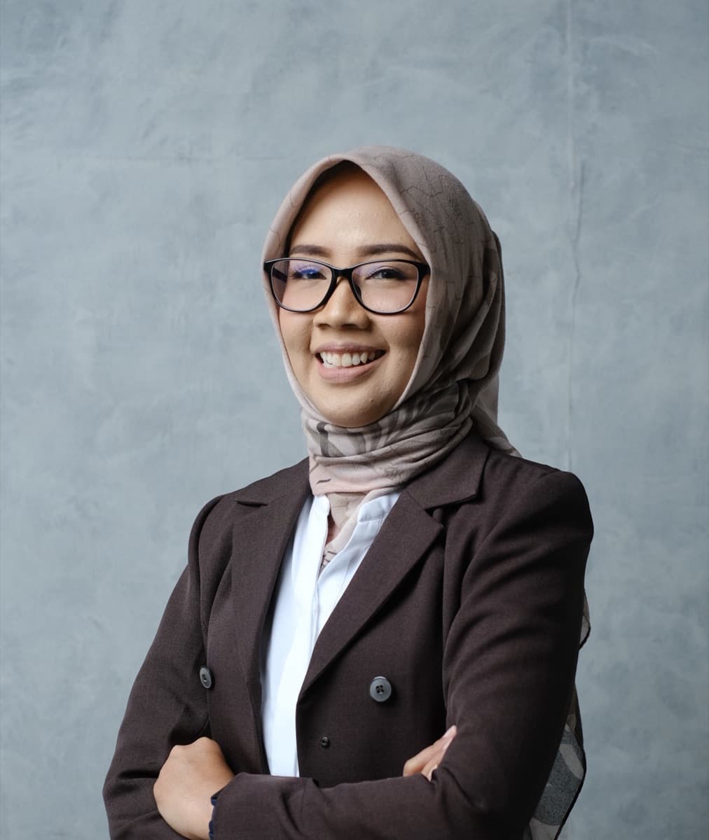 Bunda Dina, perencana keuangan keluarga bersertifikat CFP